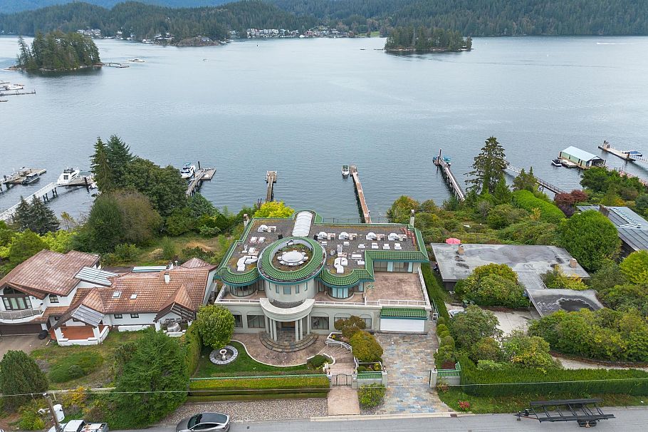 828 Beachview Drive North Vancouver, BC - 40