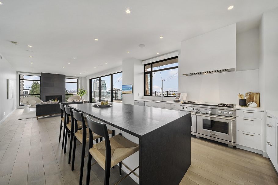 512 105 W 2nd Street North Vancouver, BC - 18