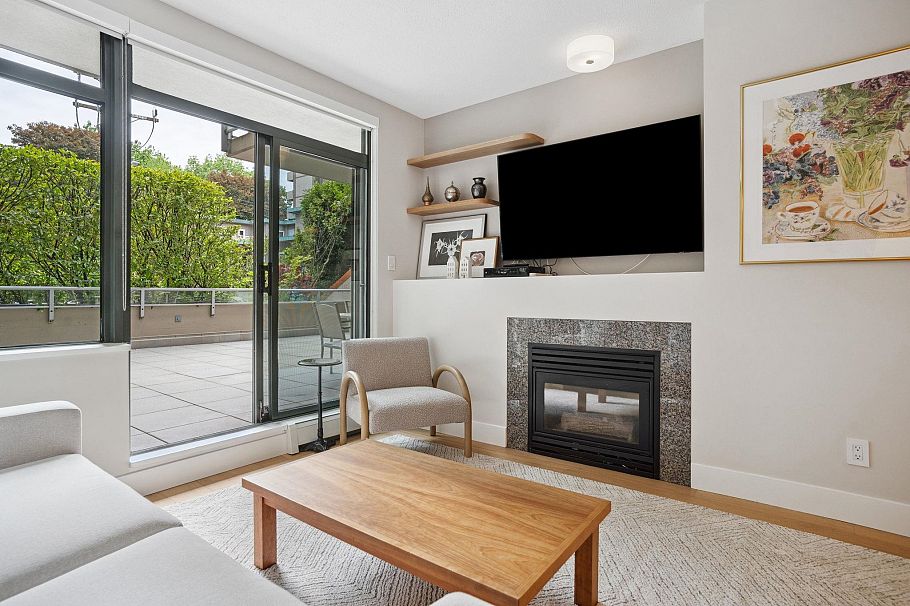 100 1688 Robson Street Vancouver, BC - 3