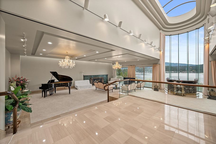 828 Beachview Drive North Vancouver, BC - 9