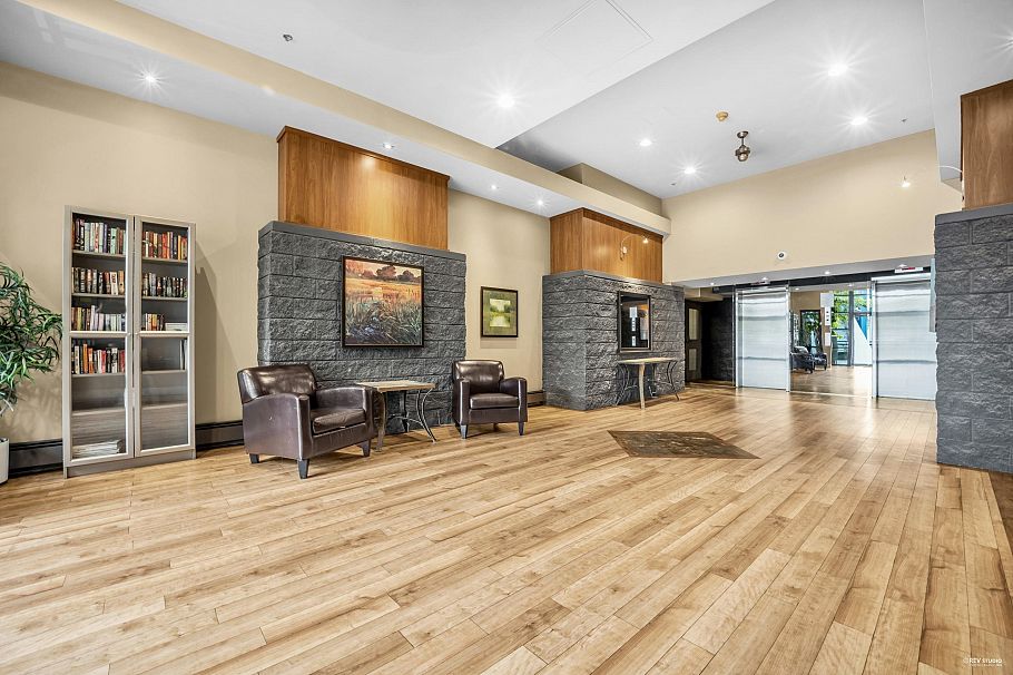 606 3061 E Kent Avenue North Vancouver, BC - 32