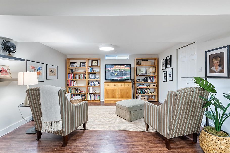 997 Canyon Boulevard North Vancouver, BC - 25