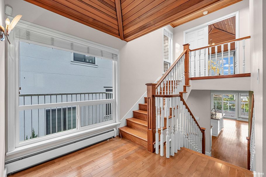 3191 W 23rd Avenue Vancouver, BC - 23