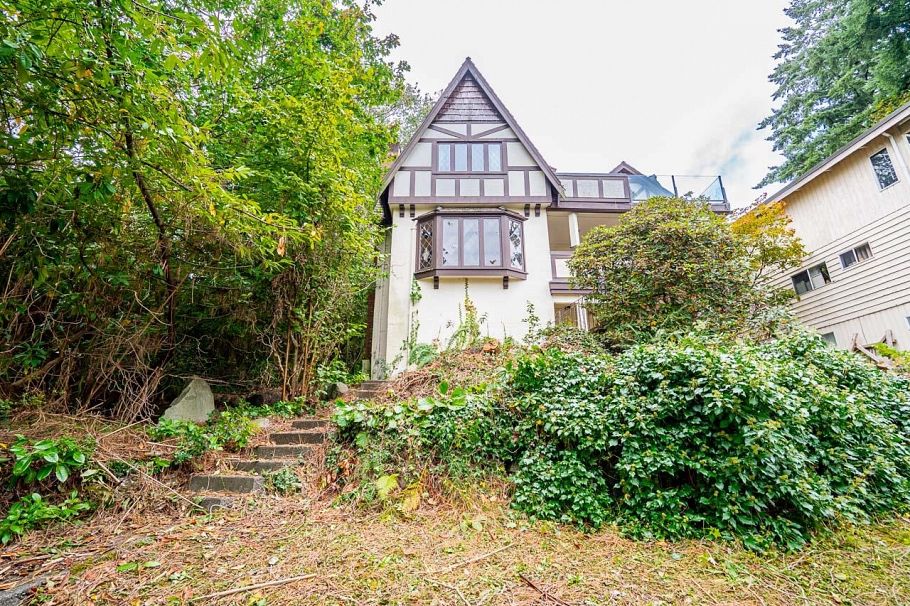 2806 W King Edward Avenue Vancouver, BC - 2