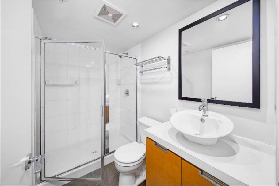 1301 151 W 2nd Street North Vancouver, BC - 19