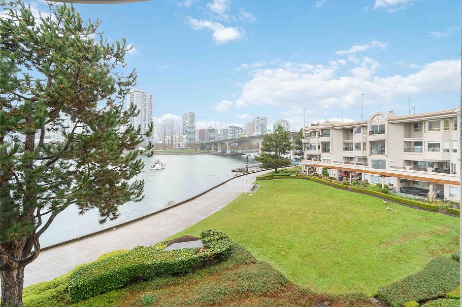 311 1859 Spyglass Place Vancouver, BC - 9