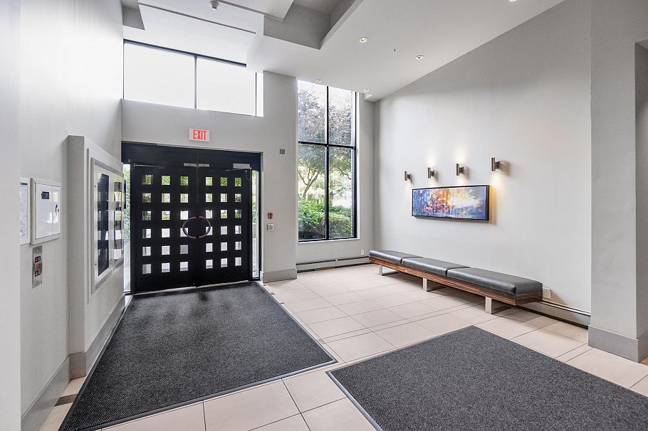 1301 151 W 2nd Street North Vancouver, BC - 37