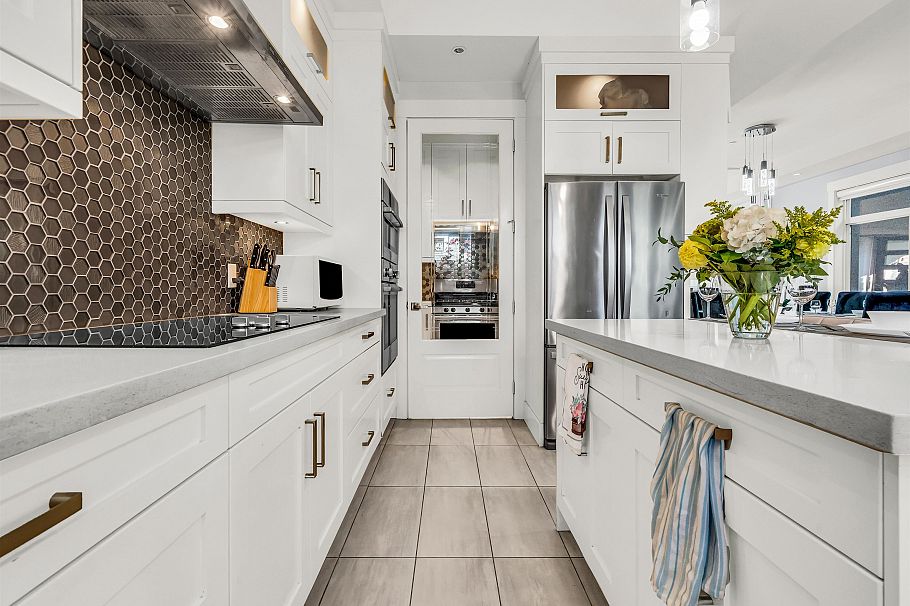 7380 Ontario Street Vancouver, BC - 10