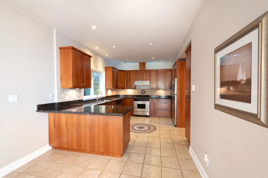 4080 St. Pauls Avenue North Vancouver, BC - 9