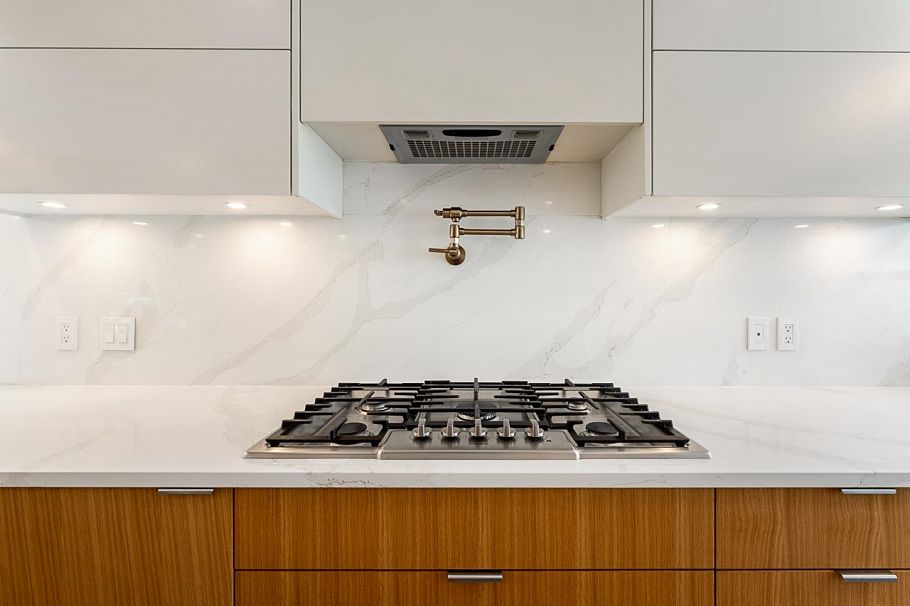 11 2425 Edgemont Boulevard North Vancouver, BC - 10