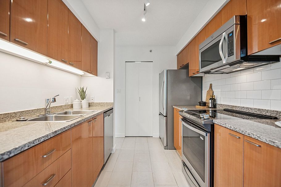 706 1200 W Georgia Street Vancouver, BC - 8