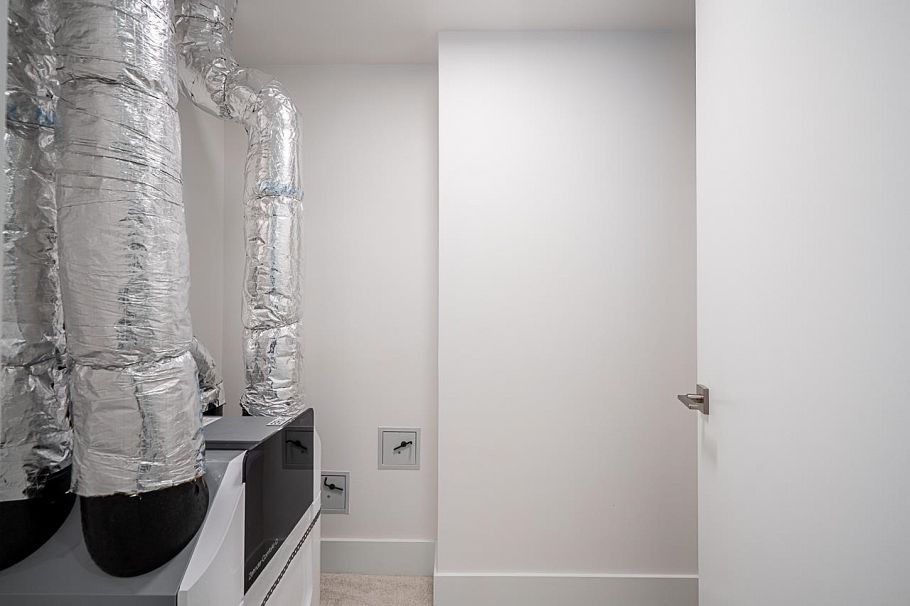 110 2085 E 1st Avenue Vancouver, BC - 25