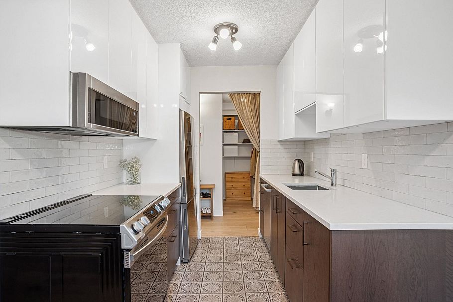 113 2033 Triumph Street Vancouver, BC - 9