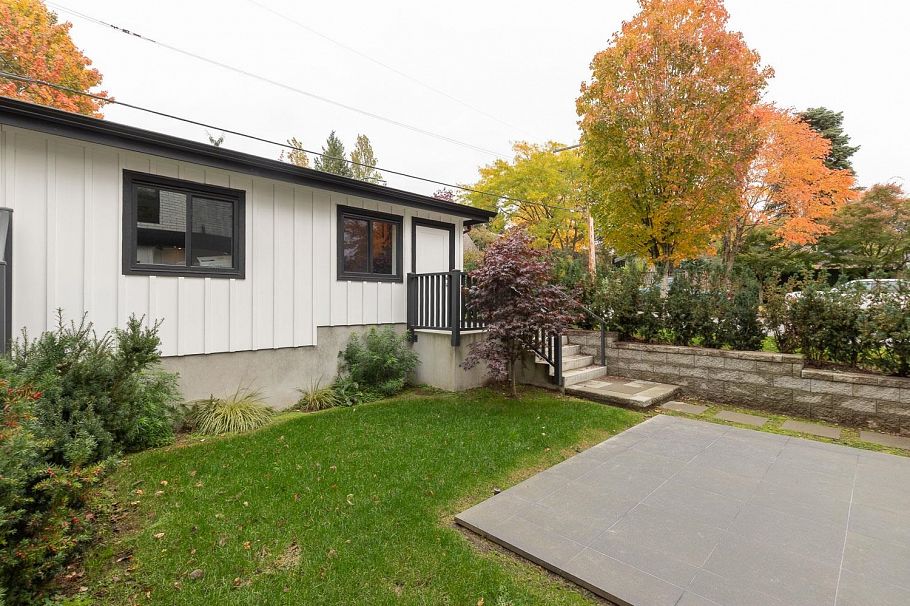 3075 Courtenay Street Vancouver, BC - 27