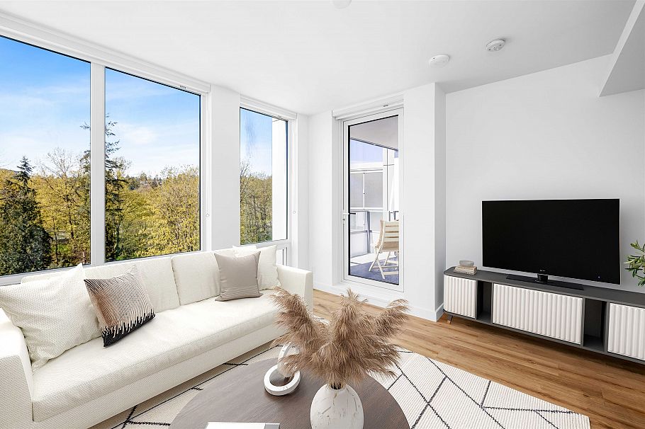 618 1500 Fern Street North Vancouver, BC - 2