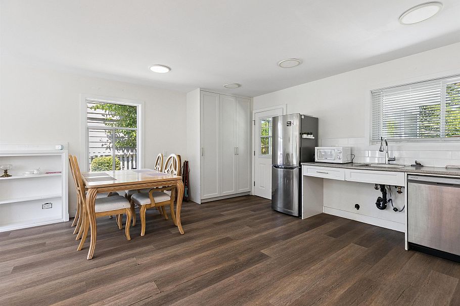 1386 Tatlow Avenue North Vancouver, BC - 9