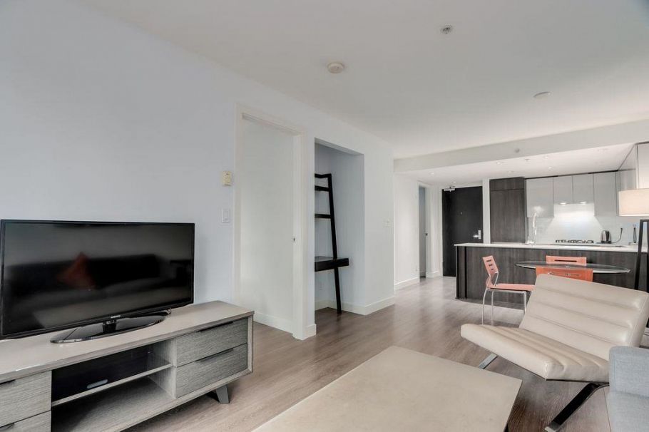 327 1588 E Hastings Street Vancouver, BC - 19