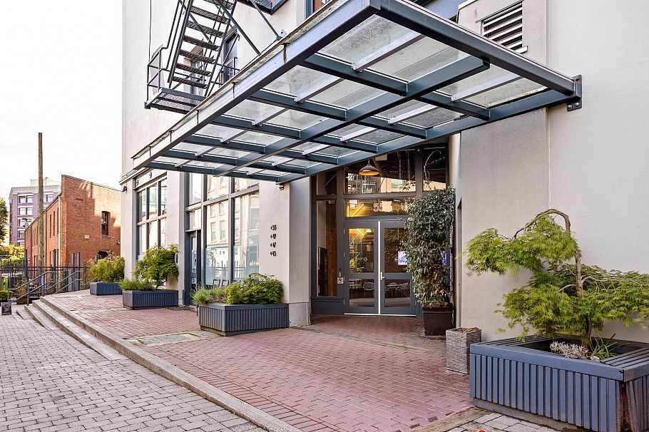 310 55 E Cordova Street Vancouver, BC - 9