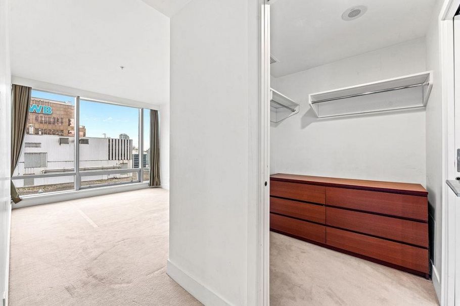 2505 1111 Alberni Street Vancouver, BC - 24