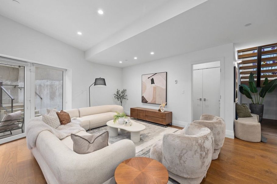 4291 W 29th Avenue Vancouver, BC - 29