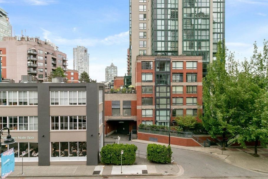 301 1275 Hamilton Street Vancouver, BC - 10