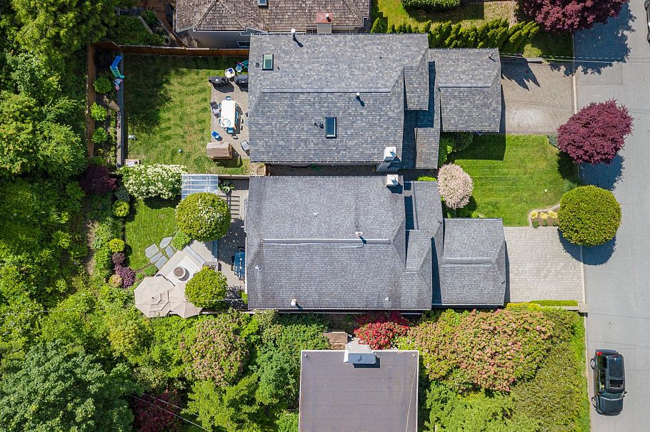 997 Canyon Boulevard North Vancouver, BC - 35