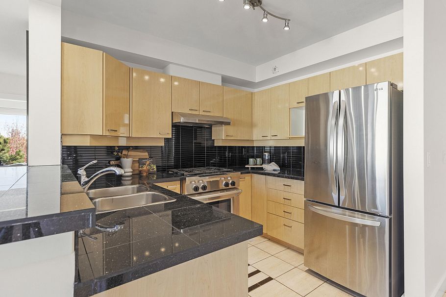 612 2228 Marstrand Avenue Vancouver, BC - 12