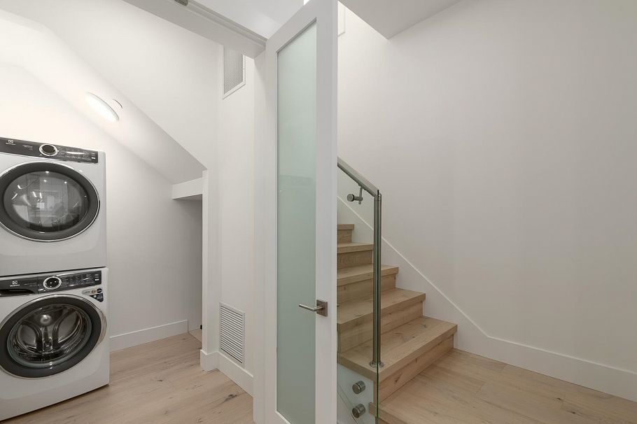 3075 Courtenay Street Vancouver, BC - 12