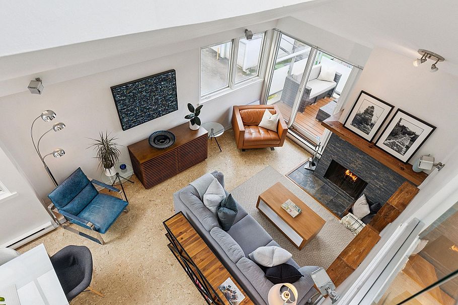 202 1633 Yew Street Vancouver, BC - 1