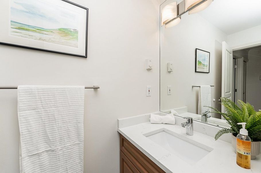 403 1617 Grant Street Vancouver, BC - 20