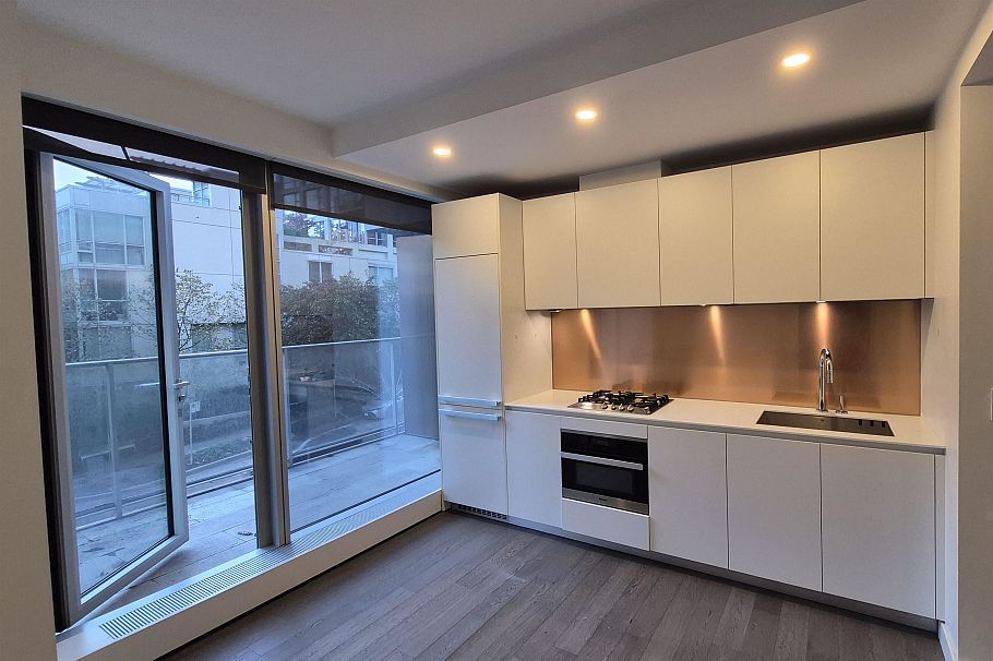 301 1480 Howe Street Vancouver, BC - 10