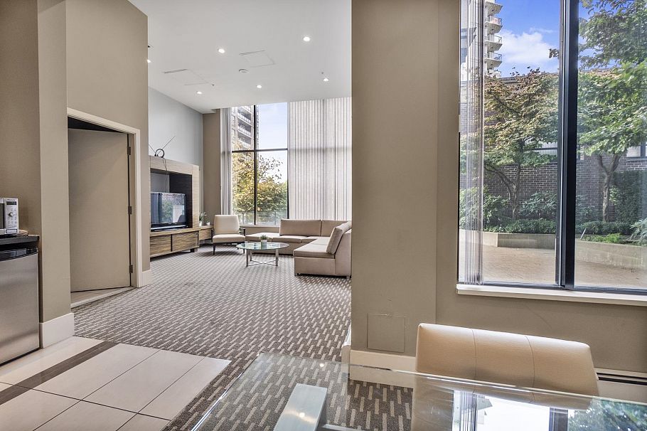 1301 151 W 2nd Street North Vancouver, BC - 40