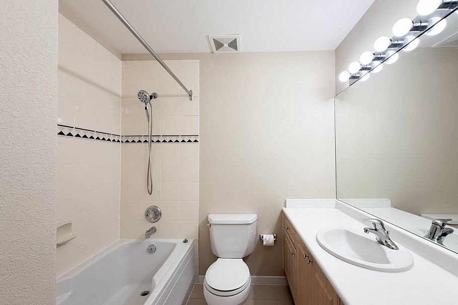 217 630 ROCHE POINT DRIVE, North Vancouver BC V7H 3A1 North Vancouver, BC - 13