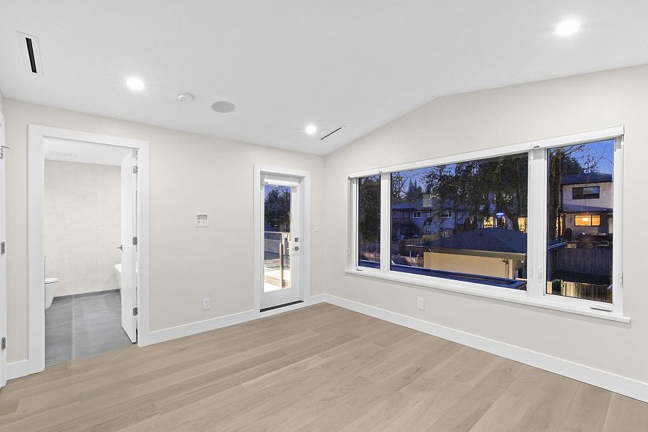 3071 Fromme Road North Vancouver, BC - 25