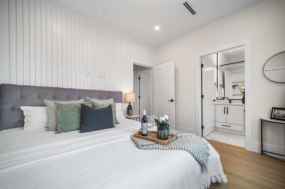 1 5378 Culloden Street Vancouver, BC - 9