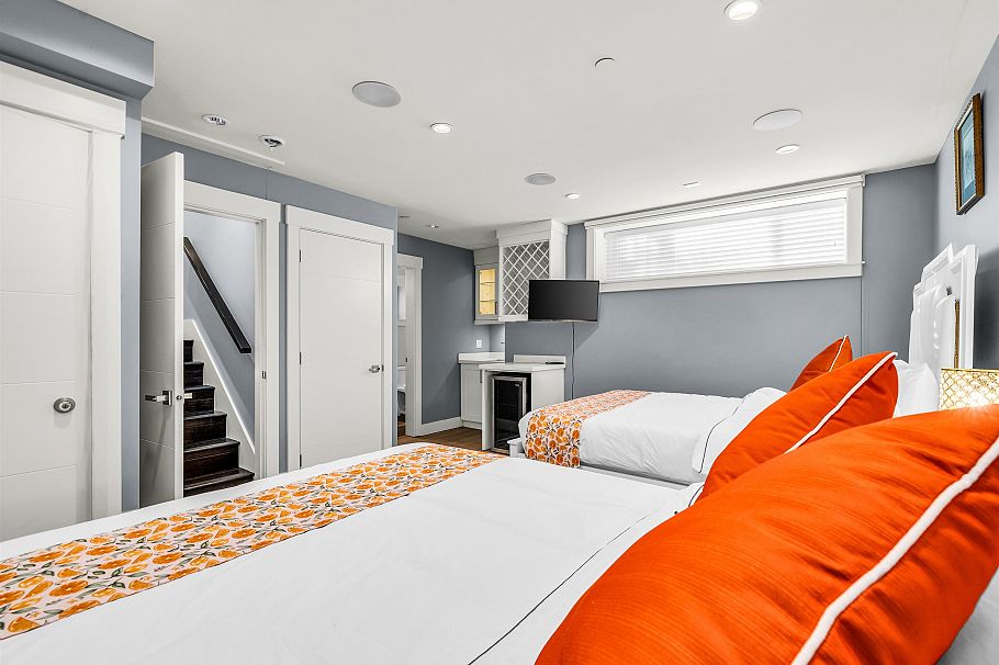 7380 Ontario Street Vancouver, BC - 32