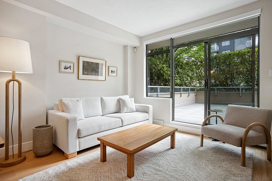 100 1688 Robson Street Vancouver, BC - 2