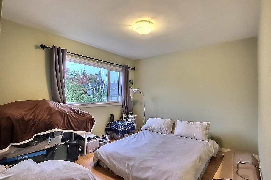 1621 Adanac Street Vancouver, BC - 11