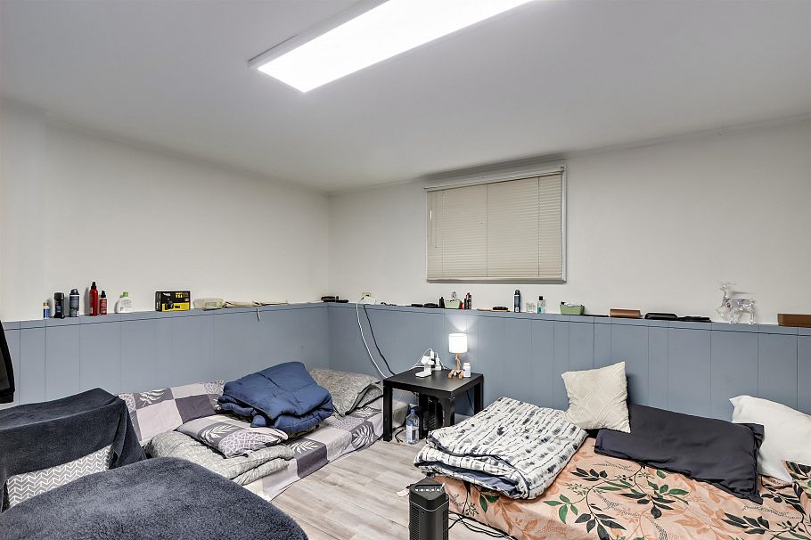 165 E 55th Avenue Vancouver, BC - 24