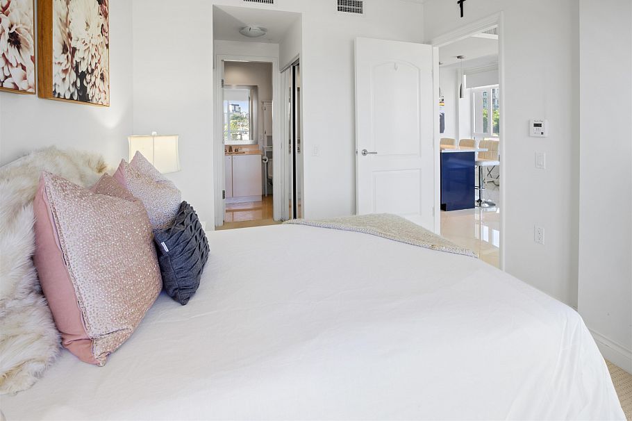 502 172 Victory Ship Way North Vancouver, BC - 9