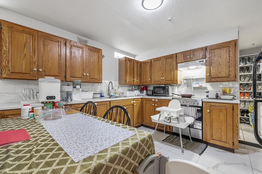 3138 Wellington Avenue Vancouver, BC - 23