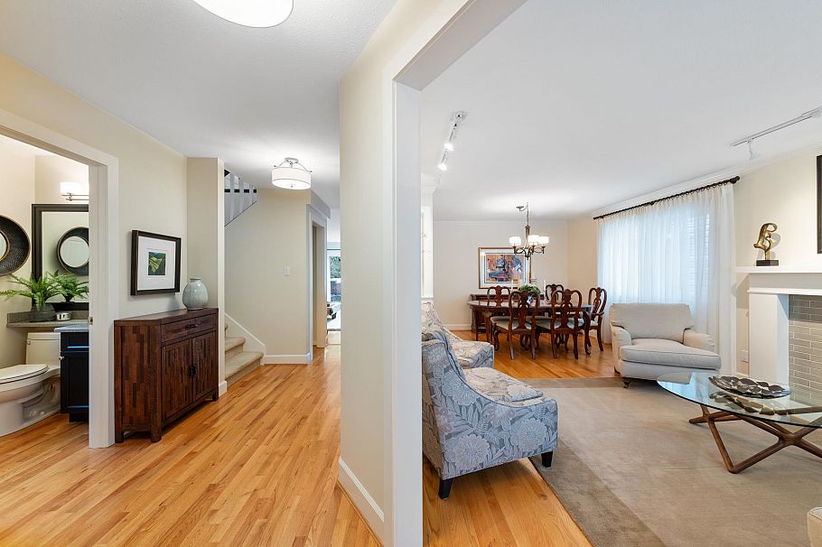 997 Canyon Boulevard North Vancouver, BC - 11