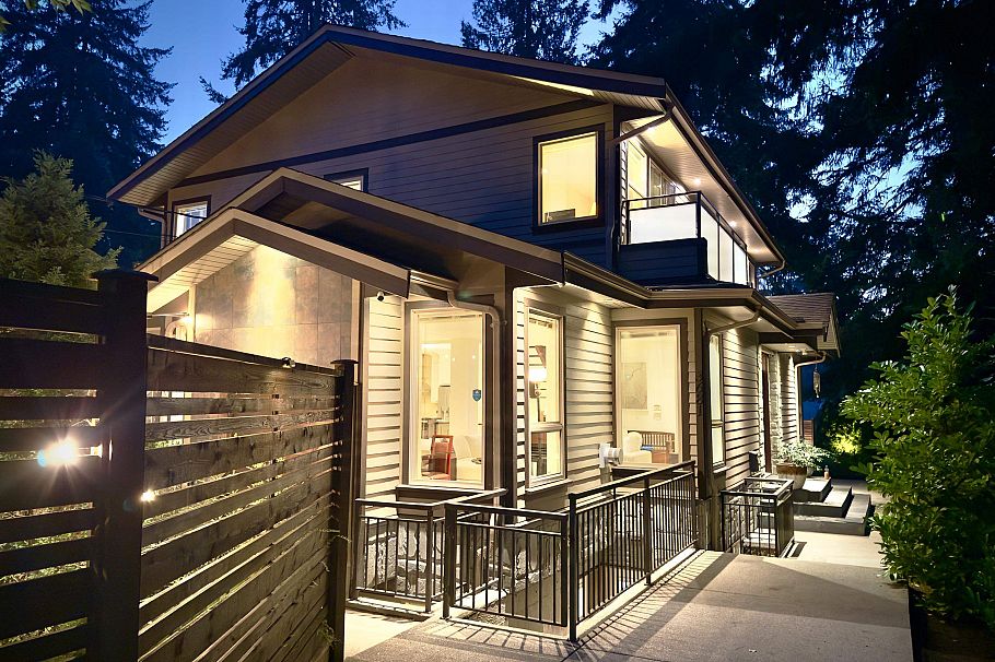 3681 Henderson Avenue North Vancouver, BC - 4