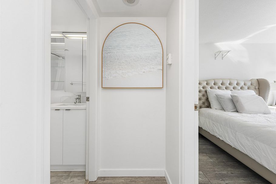 1401 811 Helmcken Street Vancouver, BC - 9