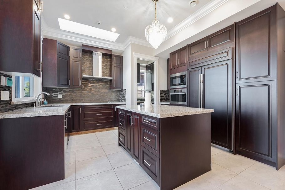 2817 Oliver Crescent Vancouver, BC - 10