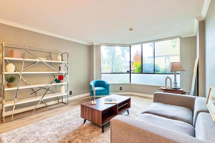 209 2140 Briar Avenue Vancouver, BC - 2