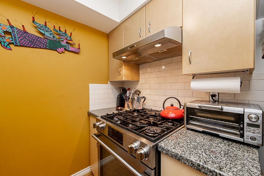 403 1617 Grant Street Vancouver, BC - 10