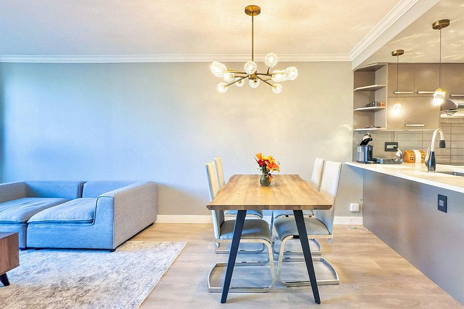 209 2140 Briar Avenue Vancouver, BC - 4