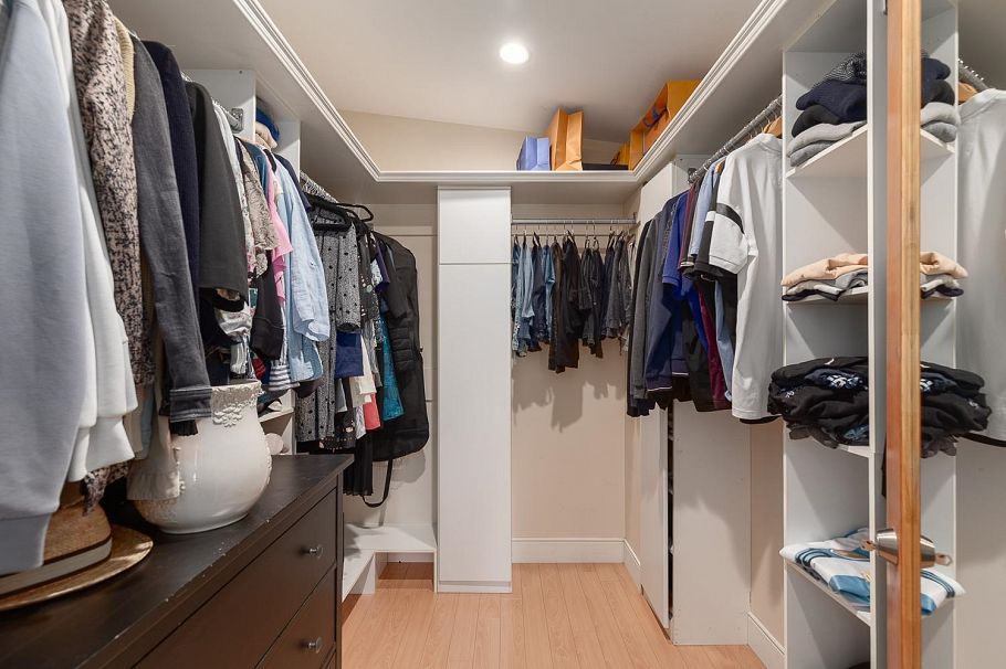 3681 Henderson Avenue North Vancouver, BC - 18