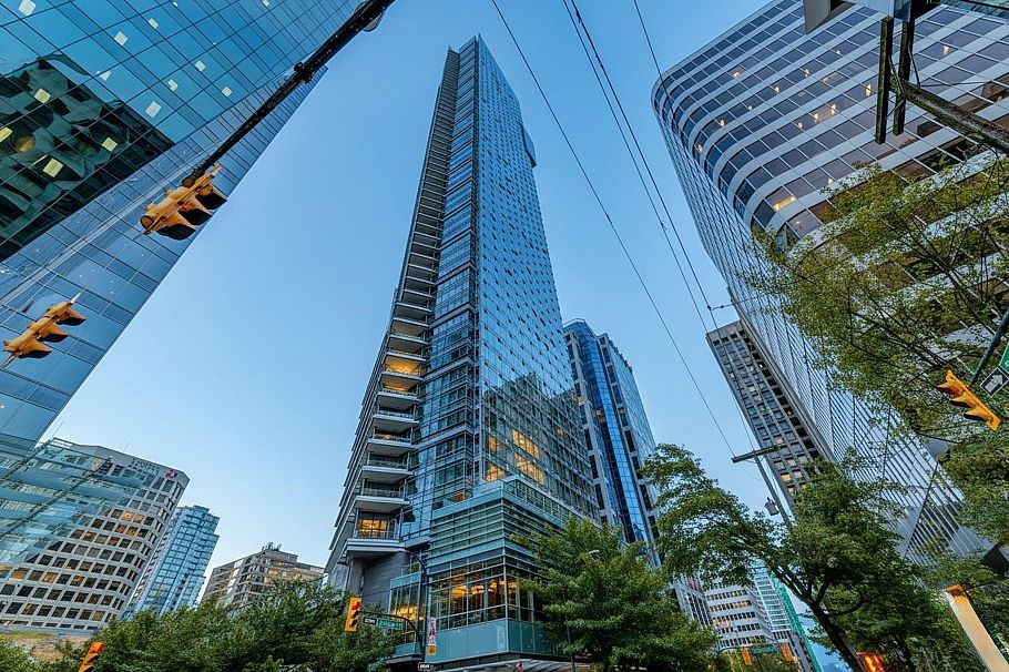 1702 1111 Alberni Street Vancouver, BC - 1